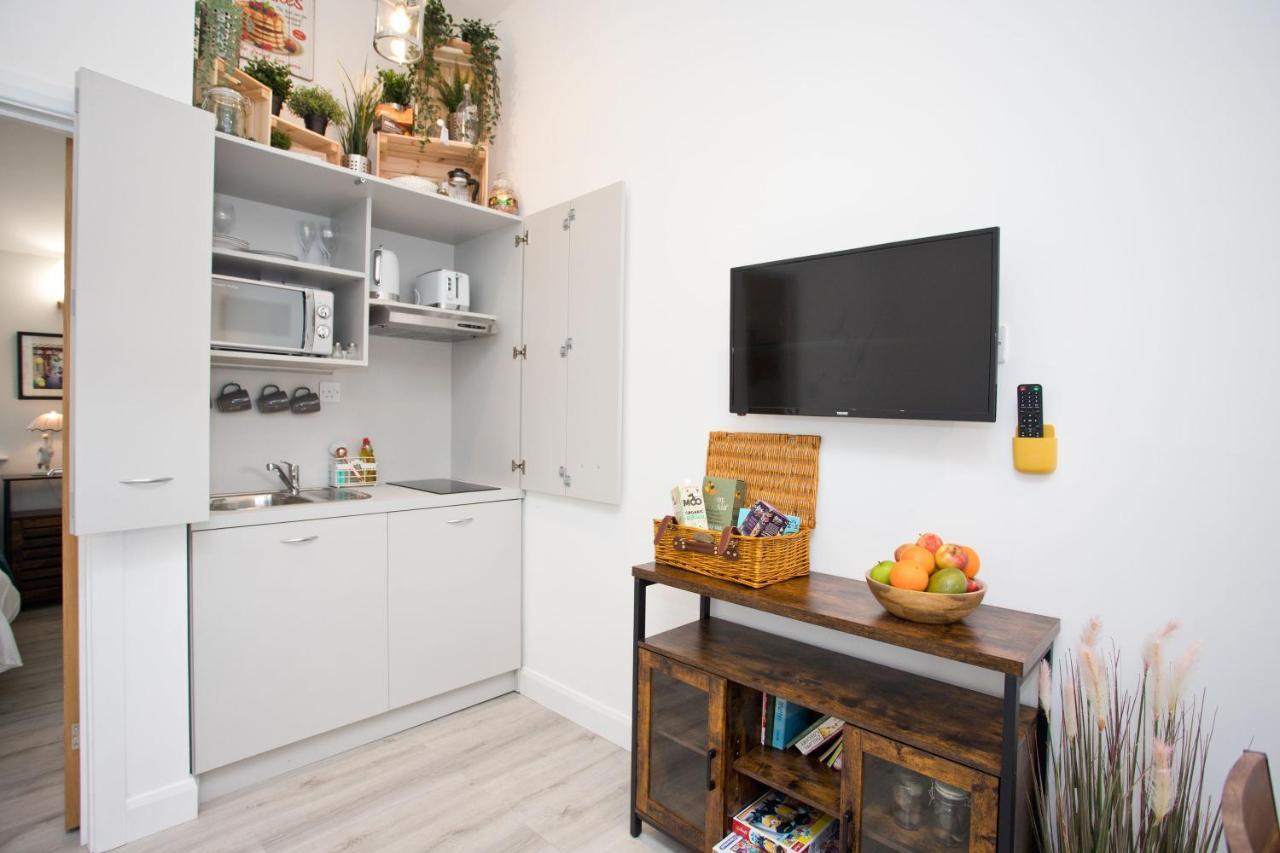 The Bearded Goat Den - A Rural Retreat At This Modern Holiday Cottage Saint Leonards 외부 사진